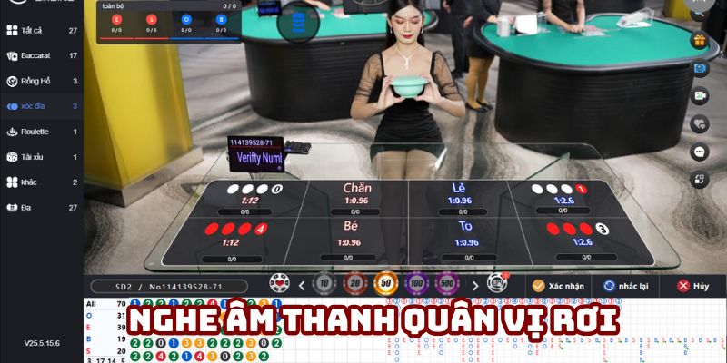 Nghe âm thanh 4 đồng xu rơi